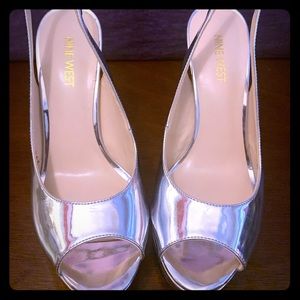 Nine West  Womens Valorie Patent Dress Pump Size 6